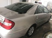 Cần bán lại xe Toyota Camry năm sản xuất 2002, màu bạc, giá tốt