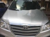 Cần bán lại xe Toyota Innova sản xuất năm 2014, màu bạc, giá chỉ 580 triệu