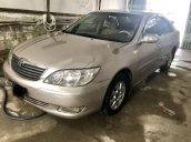 Cần bán lại xe Toyota Camry năm sản xuất 2002, màu bạc, giá tốt