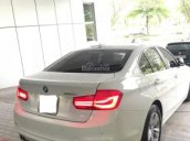 Bán xe BMW 3 Series sản xuất năm 2015, màu trắng, nhập khẩu như mới