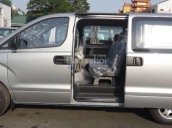 Bán xe Hyundai Starex 2.4 MT 6 chỗ, máy dầu, màu bạc, xe nhập giá tốt