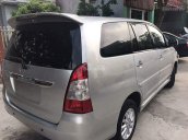 Cần bán xe Toyota Innova đời 2013, màu bạc 520 triệu