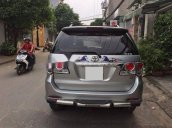 Bán Toyota Fortuner G sản xuất 2013, màu bạc xe gia đình