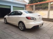 Cần bán xe Mazda 3 đời 2011, màu trắng số sàn