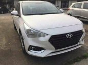 Cần bán Hyundai Accent đời 2018, màu trắng