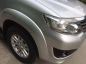 Bán Toyota Fortuner G sản xuất 2013, màu bạc xe gia đình