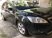 Cần bán xe Ford Focus sản xuất 2013, màu đen xe gia đình