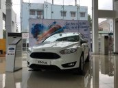 Bán ô tô Ford Focus 5D Sport 1.5L Ecoboost Trend đời 2018, màu trắng, giá chỉ 570 triệu có đàm phán