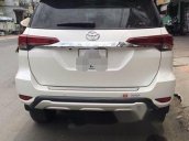 Cần bán lại xe Toyota Fortuner 2.7 AT đời 2017, màu trắng chính chủ