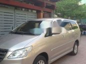 Cần bán lại xe Toyota Innova năm 2013, màu bạc, giá tốt