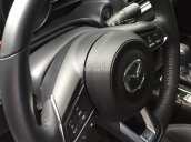 Cần bán Mazda 3 Facelift đăng ký 2018, màu trắng