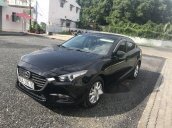 Cần bán lại xe Mazda 3 đời 2017, màu đen xe gia đình