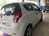 Bán Chevrolet Spark năm sản xuất 2018, màu trắng, 319 triệu