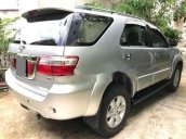 Bán Toyota Fortuner V AT đời 2010, màu bạc chính chủ