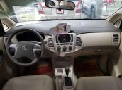 Bán Toyota Innova đời 2015, màu bạc