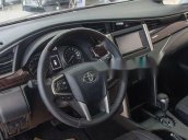 Cần bán Toyota Innova Venturer đời 2018, màu đỏ