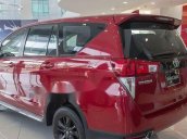 Cần bán Toyota Innova Venturer đời 2018, màu đỏ