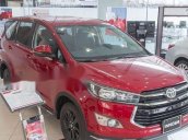 Cần bán Toyota Innova Venturer đời 2018, màu đỏ