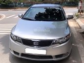 Bán Kia Forte đời 2011, màu bạc số sàn, giá tốt