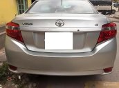 Cần bán lại xe Toyota Vios E năm 2014, màu bạc chính chủ, giá 420tr