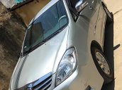 Bán Toyota Innova đời 2011, màu bạc chính chủ, 438tr