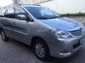 Cần bán xe Toyota Innova G đời 2010, màu bạc chính chủ, 450 triệu