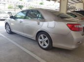 Cần bán xe Toyota Camry 2.5Q 2013, màu bạc, giá 900tr