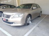 Cần bán xe Toyota Camry 2.5Q 2013, màu bạc, giá 900tr