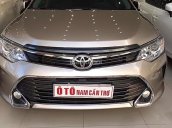 Bán Toyota Camry 2.5Q sản xuất năm 2015, màu vàng