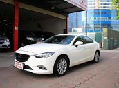 Cần bán xe Mazda 6 2.5 đời 2016, màu trắng, giá tốt