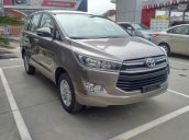 Bán Toyota Innova 2.0E 2018 màu xám - Full Option - Hỗ trợ trả góp 90%, bảo hành chính hãng 3 năm/Hotline: 0973.306.136