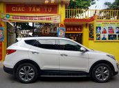 Cần bán Santafe 2017 bản tự động, full option, chạy xăng màu trắng ít đi