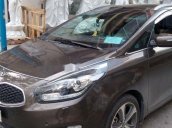 Cần bán lại xe Kia Rondo năm sản xuất 2016, màu nâu xe gia đình, 650 triệu