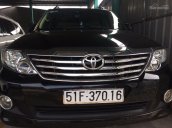 Cần bán lại xe Toyota Fortuner năm 2012 màu đen, 720 triệu