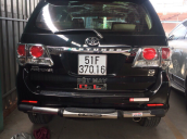 Cần bán lại xe Toyota Fortuner năm 2012 màu đen, 720 triệu