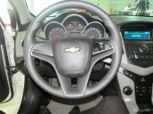 Bán Chevrolet Cruze 1.6MT đời 2014, màu trắng