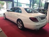 Cần bán xe Mercedes E250 năm sản xuất 2017, màu trắng như mới