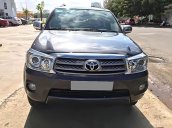 Cần bán xe Toyota Fortuner v sản xuất năm 2009, màu xám