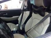 Cần bán lại xe Kia Rondo năm sản xuất 2016, màu nâu xe gia đình, 650 triệu