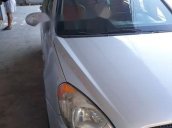 Bán xe Hyundai Verna 2009, màu bạc chính chủ, 180tr