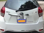 Cần bán Toyota Yaris năm 2016, màu trắng, xe nhập