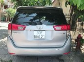 Cần bán xe Toyota Innova đời 2016, màu bạc