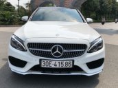 Bán xe Mercedes C300 AMG năm sản xuất 2016, màu trắng