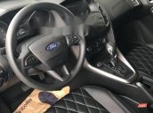 Cần bán xe Ford Focus sản xuất 2018, màu trắng, giá 590tr