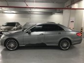 Cần bán lại xe Mercedes E200 sản xuất năm 2014, màu bạc, nhập khẩu