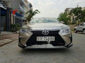 Bán Toyota Camry 2016, màu vàng cát