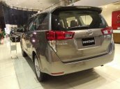 Bán Toyota Innova 2.0V 2018 màu bạc - Hỗ trợ trả góp 90%, bảo hành chính hãng 3 năm/Hotline: 0973.306.136