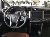 Bán Toyota Innova 2.0V 2018 màu bạc - Hỗ trợ trả góp 90%, bảo hành chính hãng 3 năm/Hotline: 0973.306.136