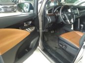 Bán Toyota Innova 2.0V 2018 màu bạc - Hỗ trợ trả góp 90%, bảo hành chính hãng 3 năm/Hotline: 0973.306.136