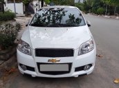 Bán xe Chevrolet Aveo LT 2017 màu trắng, xe mới mua còn như hãng